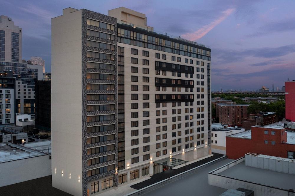 Residence Inn By Marriott New York Queens