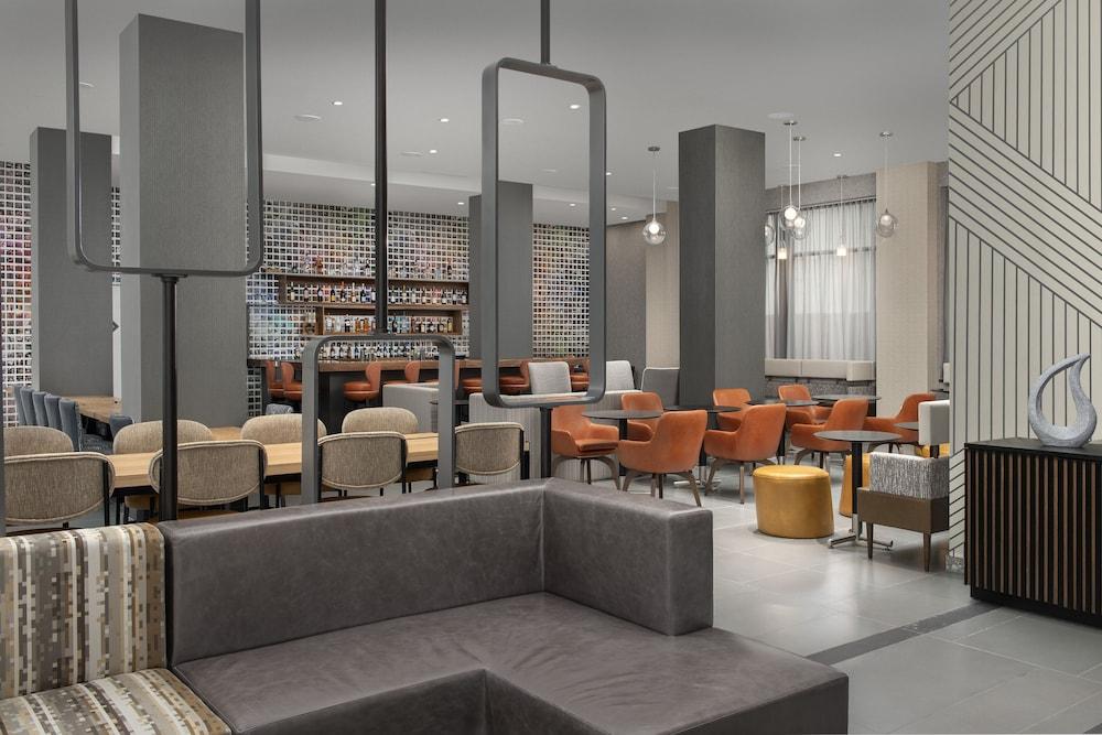 Residence Inn By Marriott New York Queens