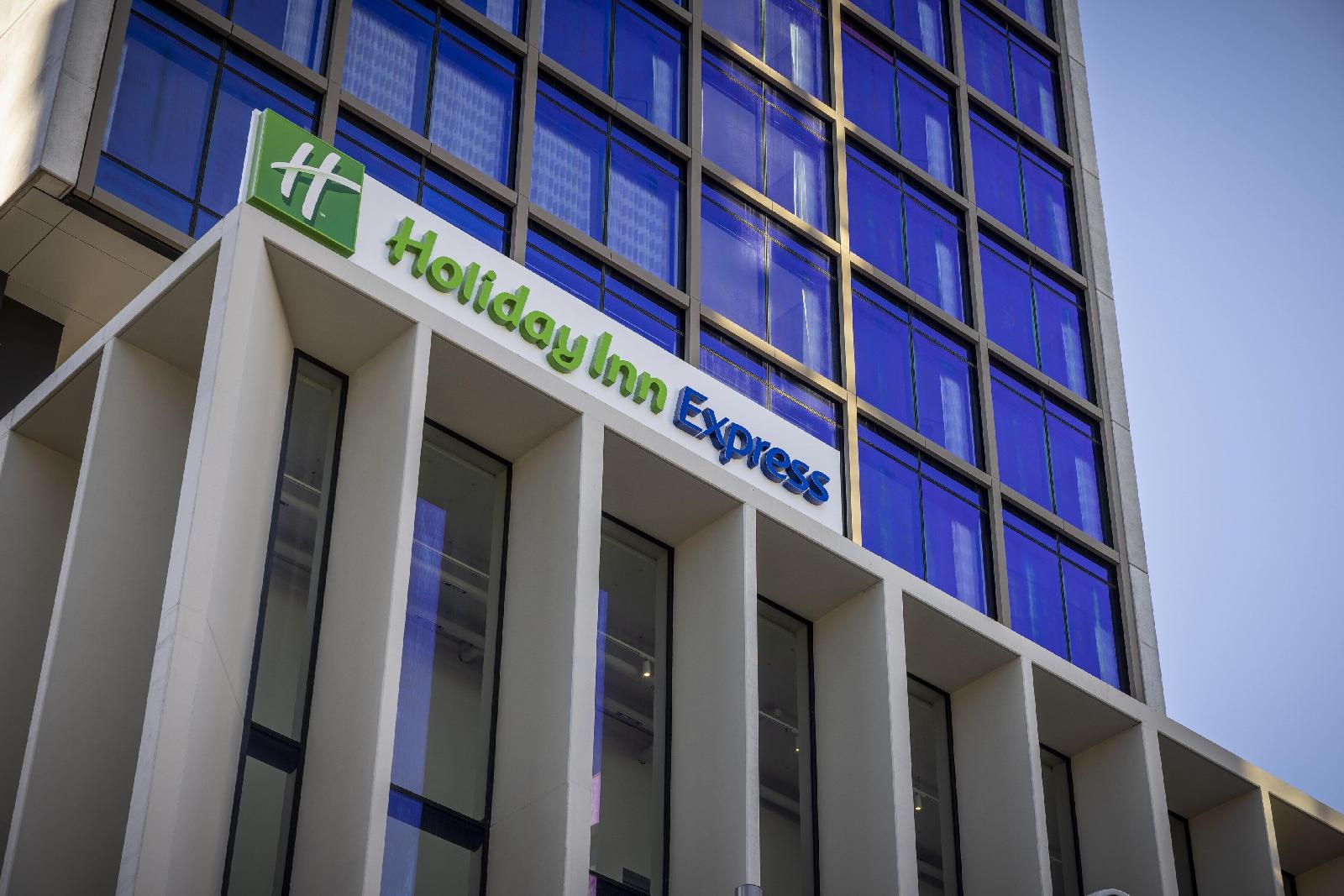 Holiday Inn Express Auckland City Centre, An Ihg Hotel