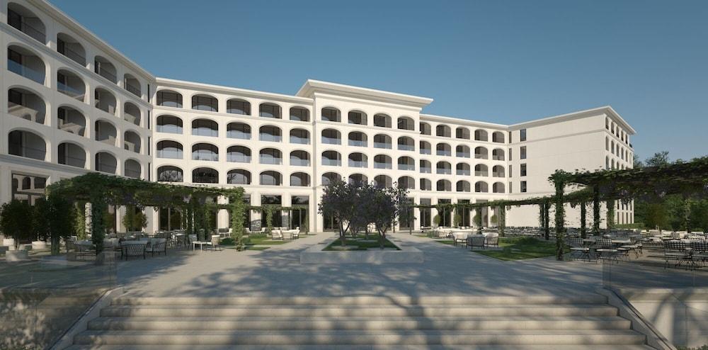 Ensana Aquahouse Hotel