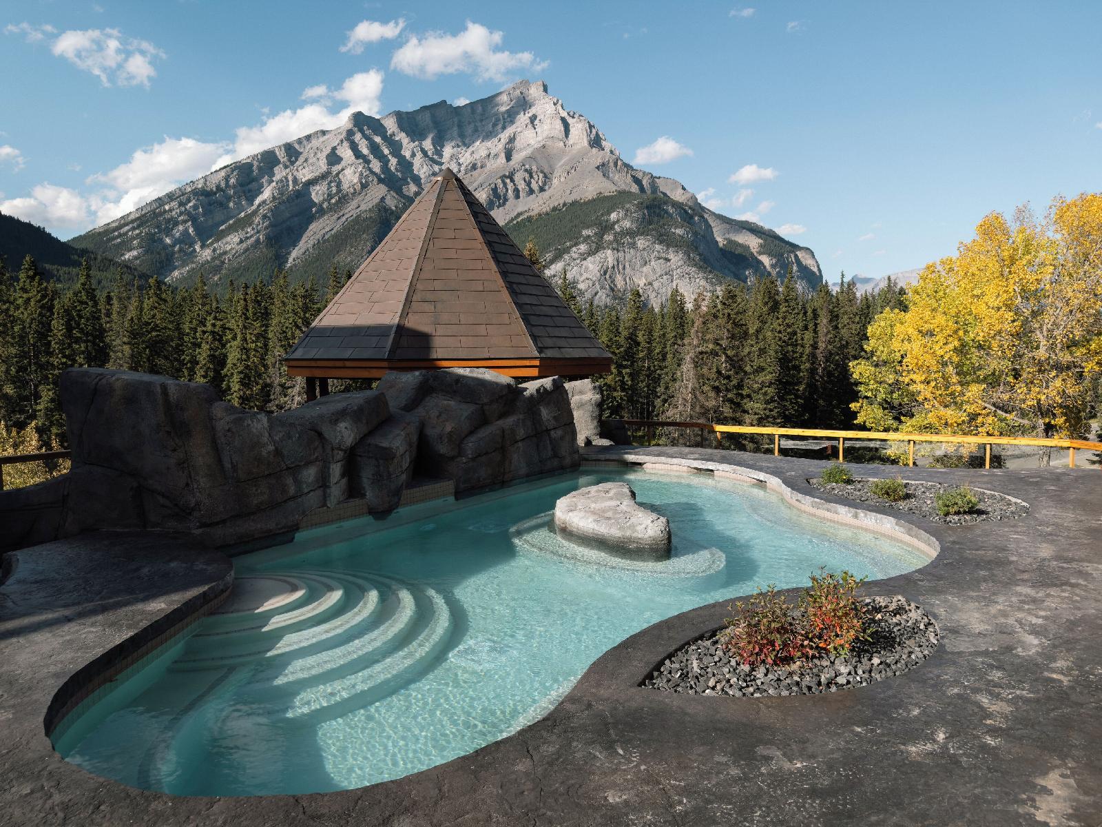 Hotel Canoe And Suites