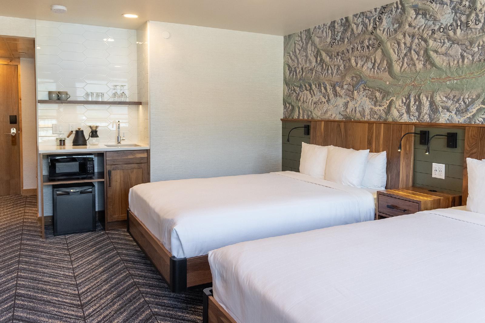 Hotel Canoe And Suites