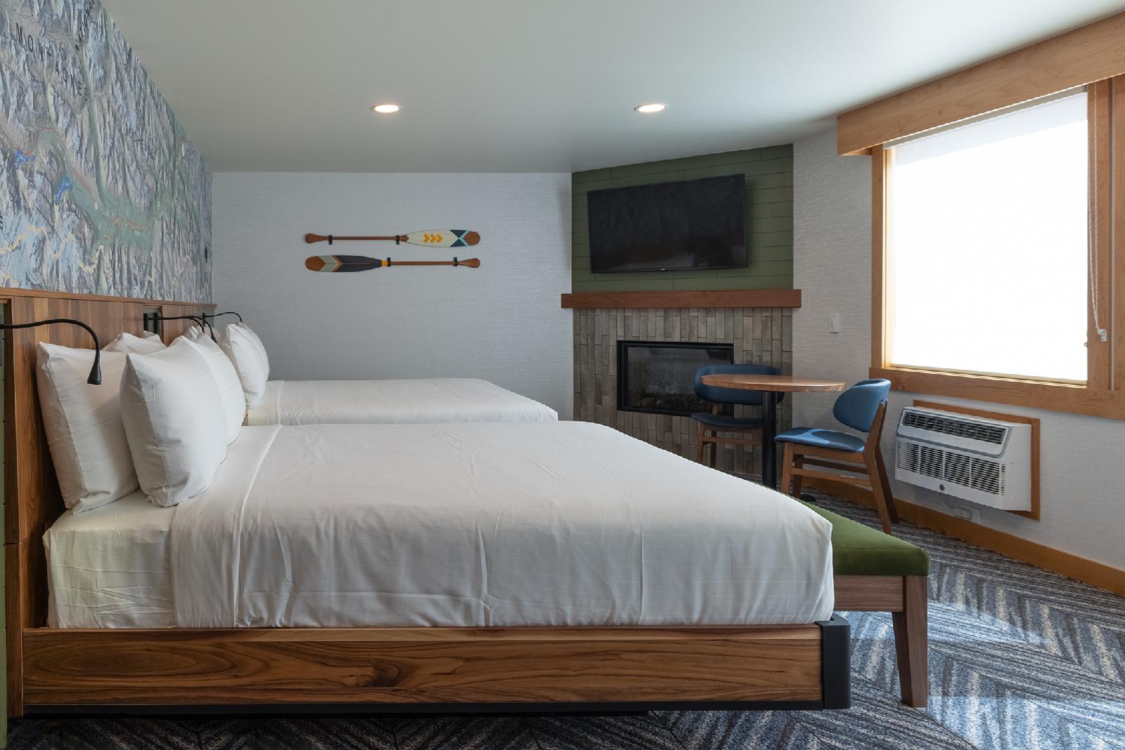Hotel Canoe And Suites