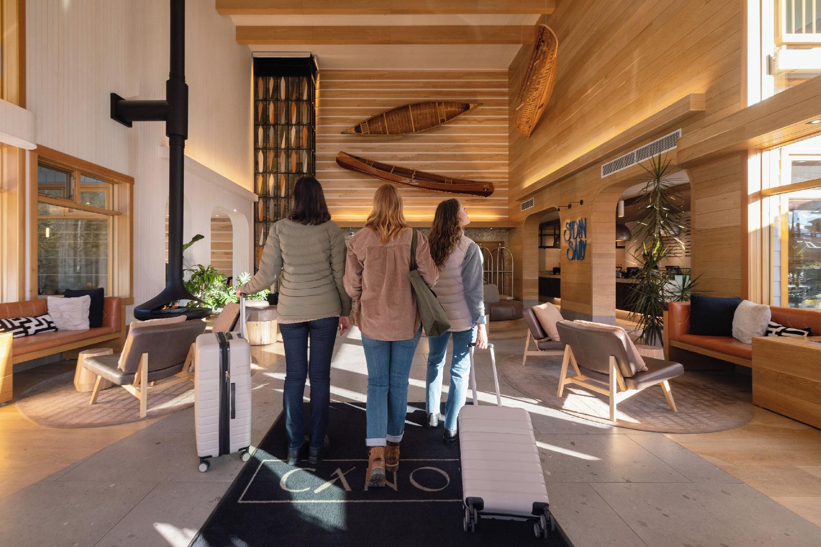 Hotel Canoe And Suites