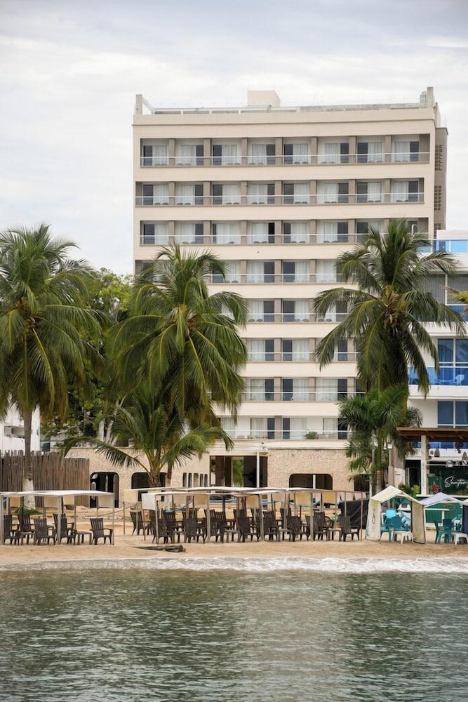 Ciela Hotel & Beach Club