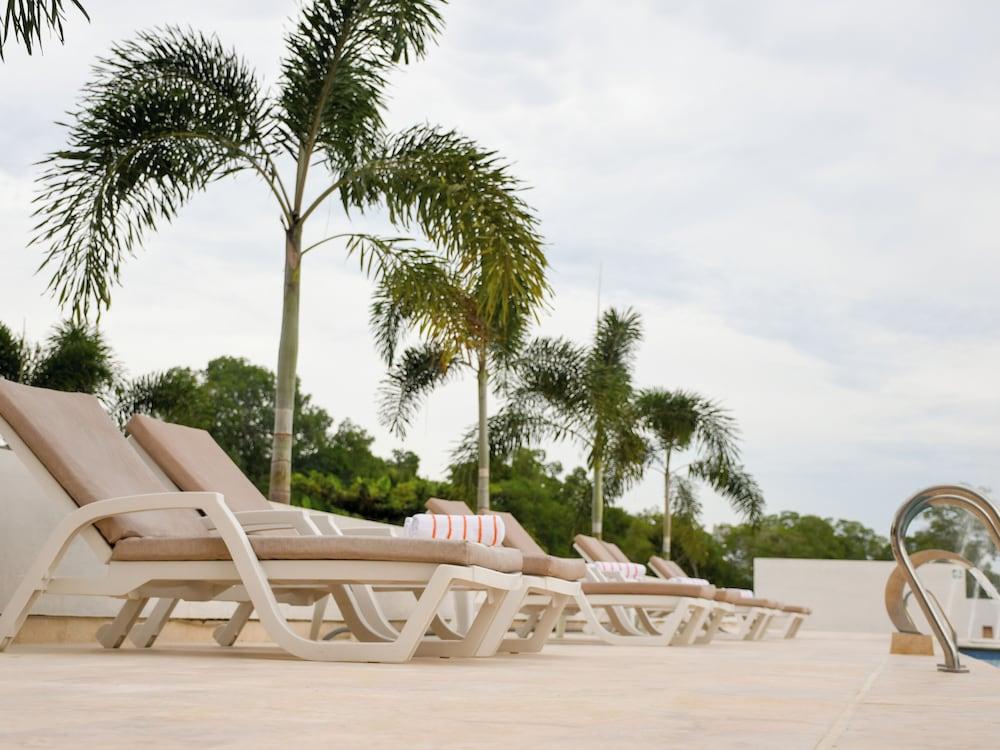 Ciela Hotel & Beach Club