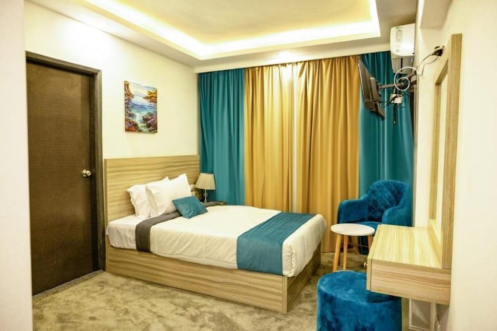 Mar Charbel Hotel Cairo