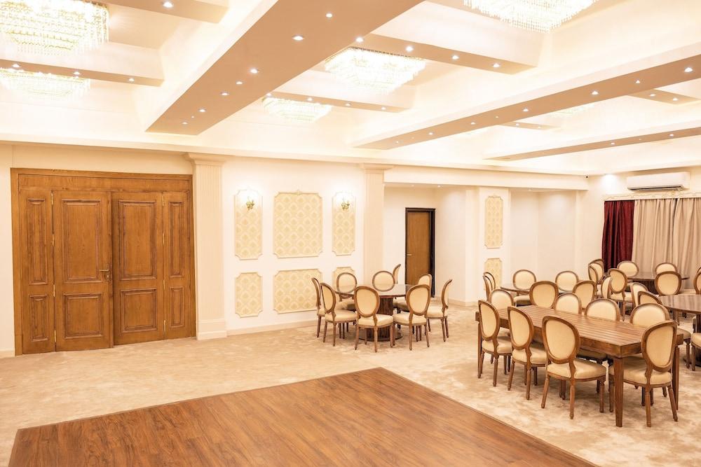Mar Charbel Hotel Cairo