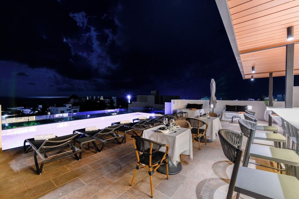 We Hotel Puerto Morelos