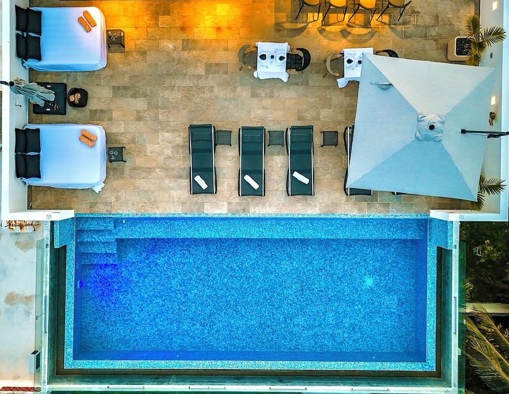 We Hotel Puerto Morelos