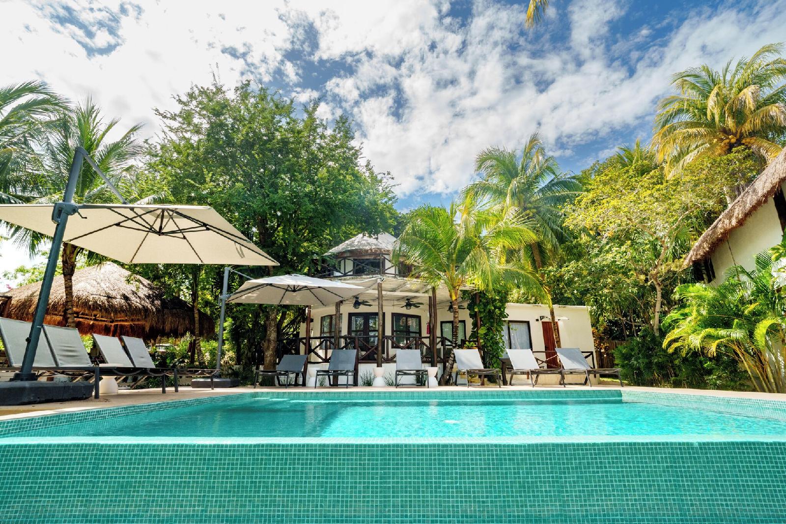 Azulea Bacalar Hotel & Spa