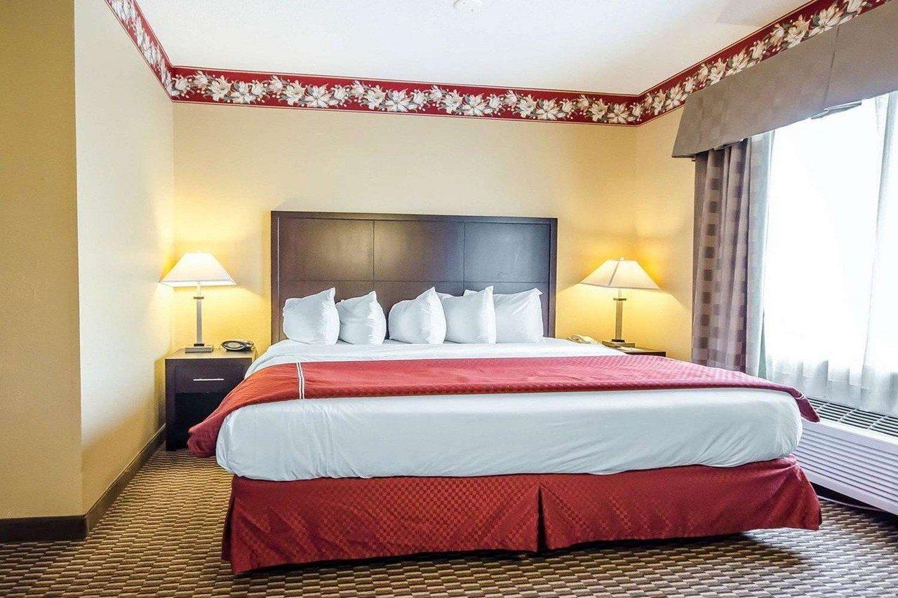 Spark By Hilton La Grange