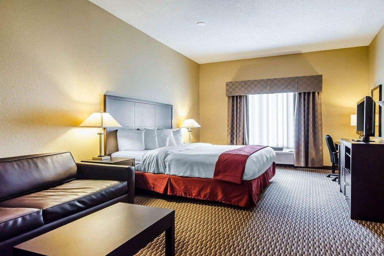 Spark By Hilton La Grange