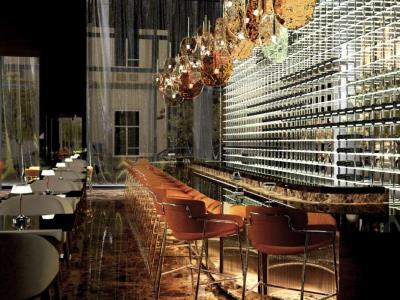 Adia Aluma Athens, Curio Collection By Hilton