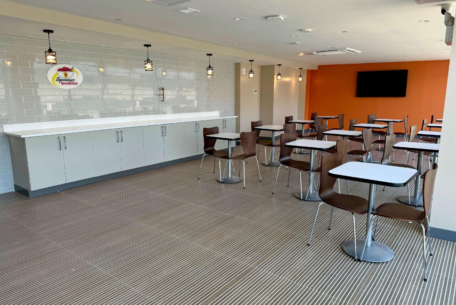 Super 8 By Wyndham Bronx Near Stadium