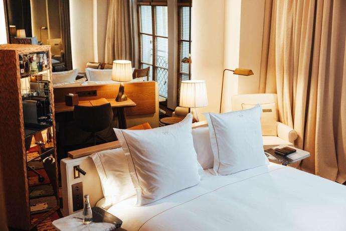 Sax Paris, Lxr Hotels & Resorts