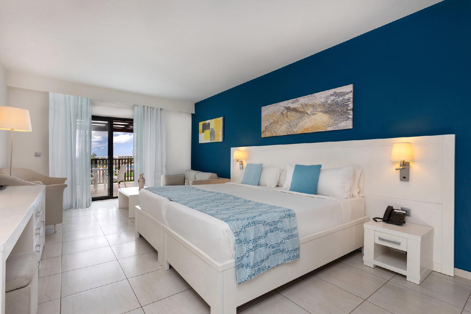 Meliá Laguna Beach (Only +16)