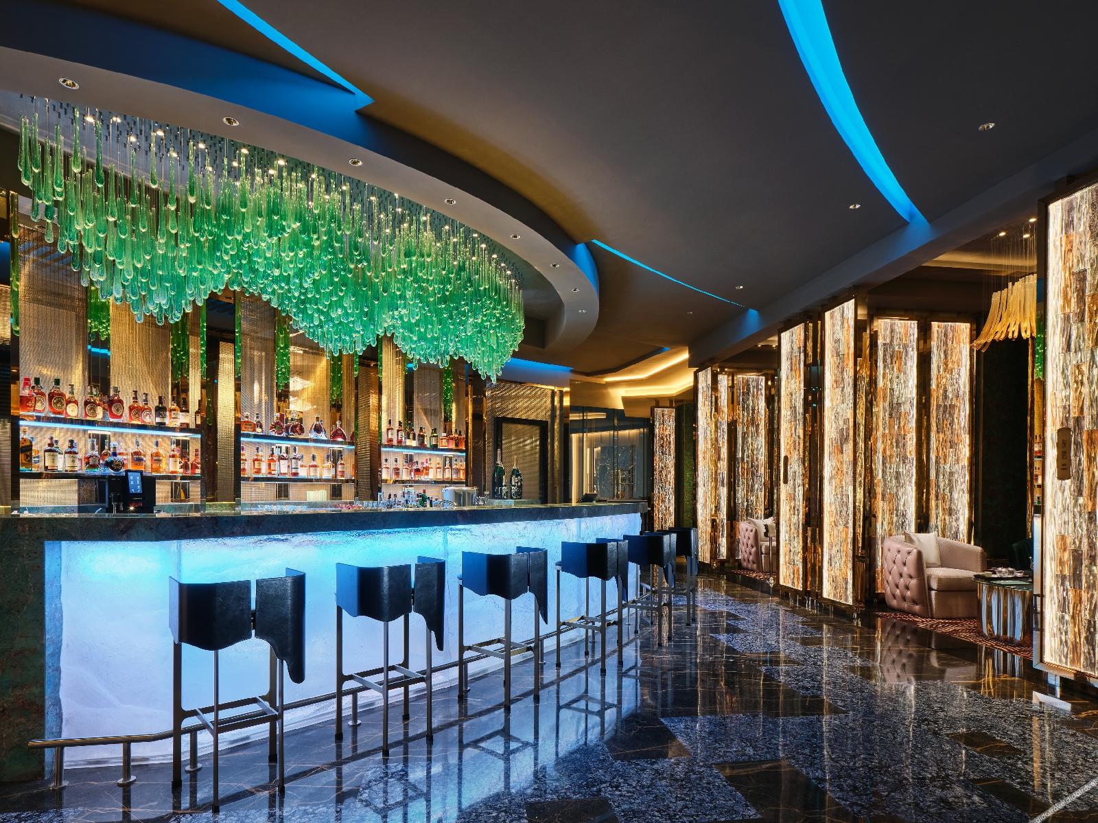 J Hotel Shanghai Tower