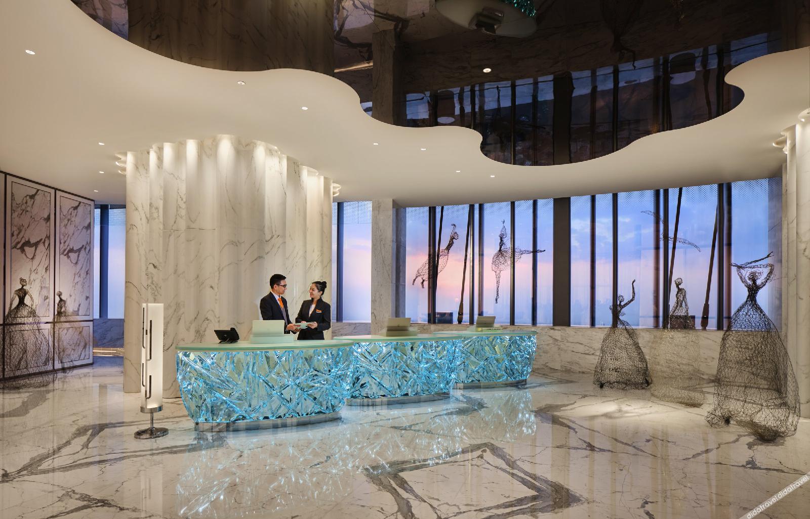 J Hotel Shanghai Tower