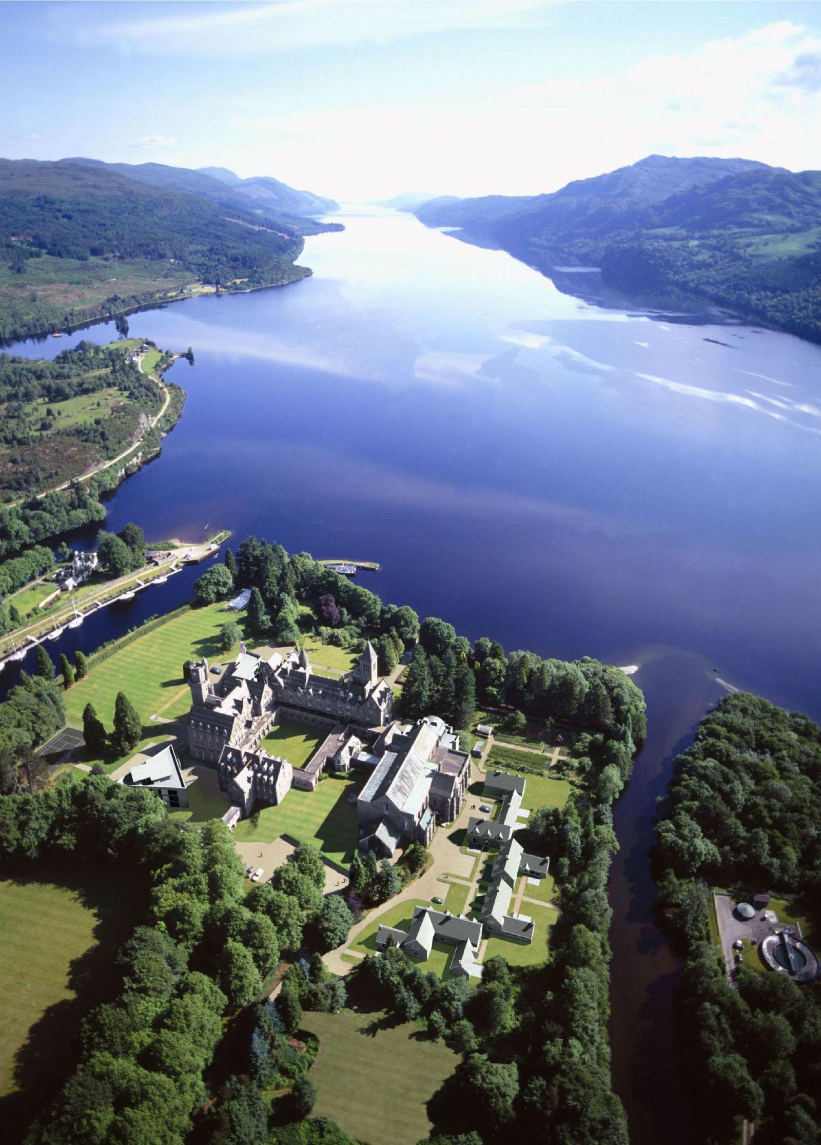 Loch Ness Gate House