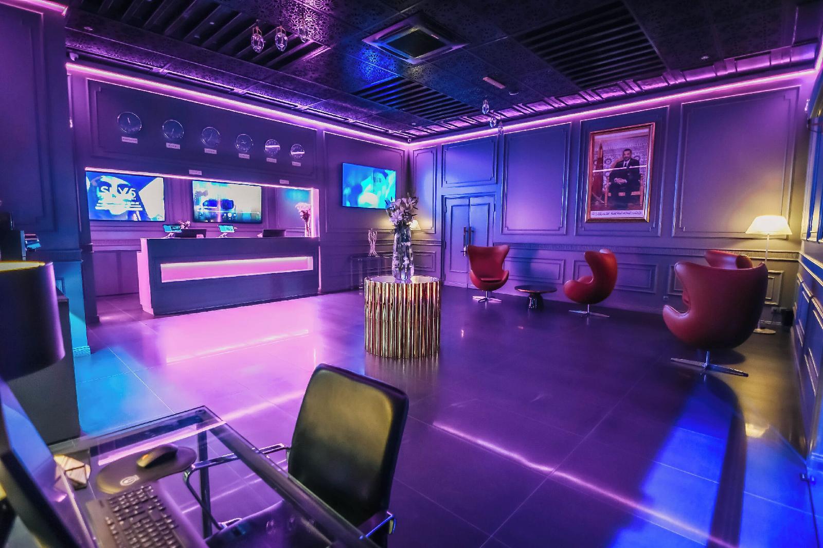 555 Hotel Clubbing Adults Only