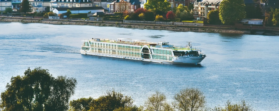 Amadeus Diamond, Panavisión
