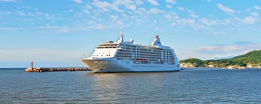 Seven Seas Voyager, Regent Seven Seas Cruises